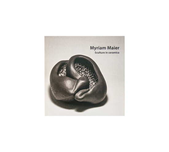 Copertina del catalogo d'arte, Myriam Maier - Sculture in ceramica